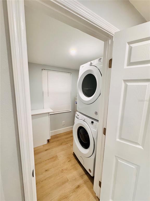 2837 18th Avenue North St. Petersburg, FL 33713 - Photo 11 of 28 a utility room with dryer and washer