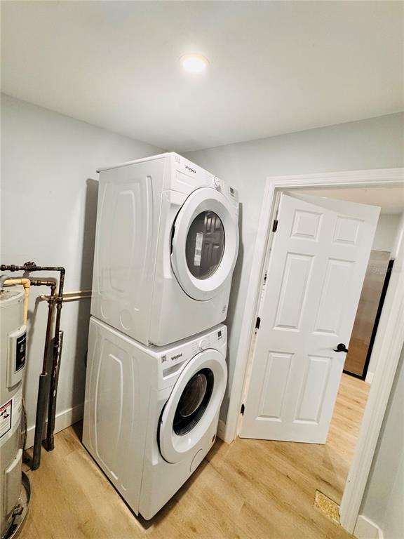 2837 18th Avenue North St. Petersburg, FL 33713 - Photo 12 of 28 a utility room with dryer and washer