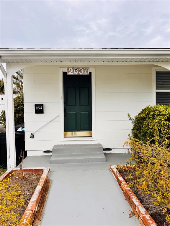 2837 18th Avenue North St. Petersburg, FL 33713 - Photo 2 of 28 a view of front door