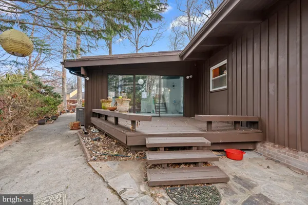 $995,000 | 900 Azalea Drive, Rockville, MD 20850