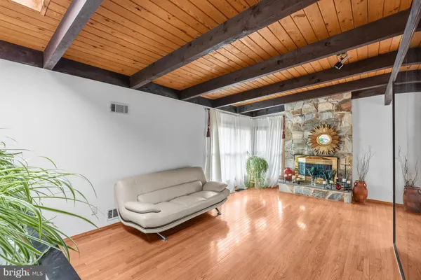 $995,000 | 900 Azalea Drive, Rockville, MD 20850