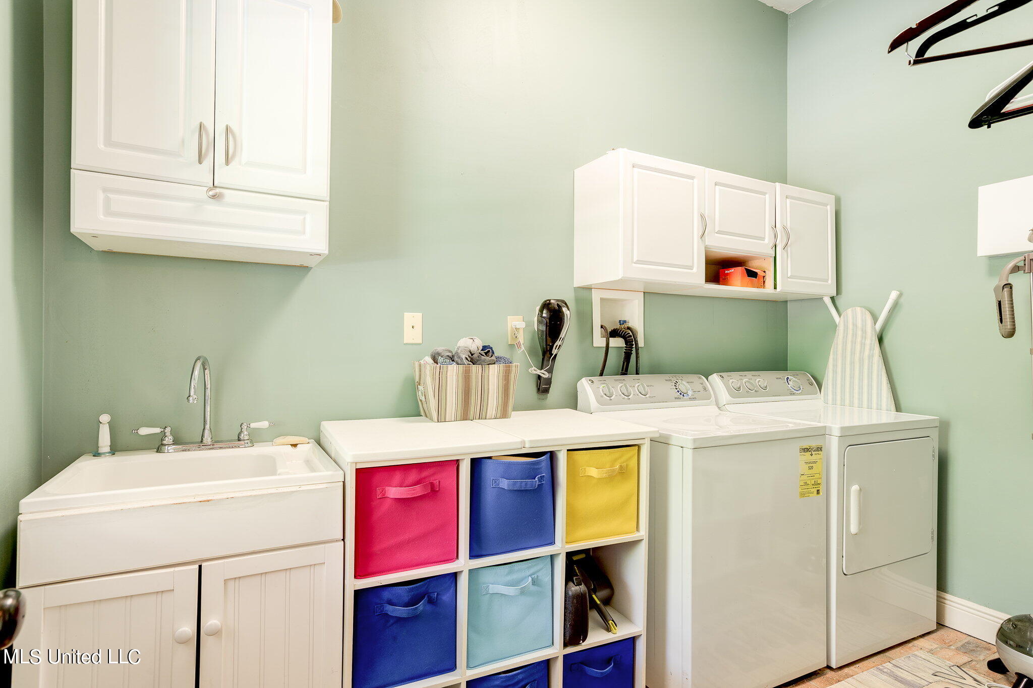 16245 McKay Road Gulfport, MS 39503 - Photo 24 of 50 Laundry room