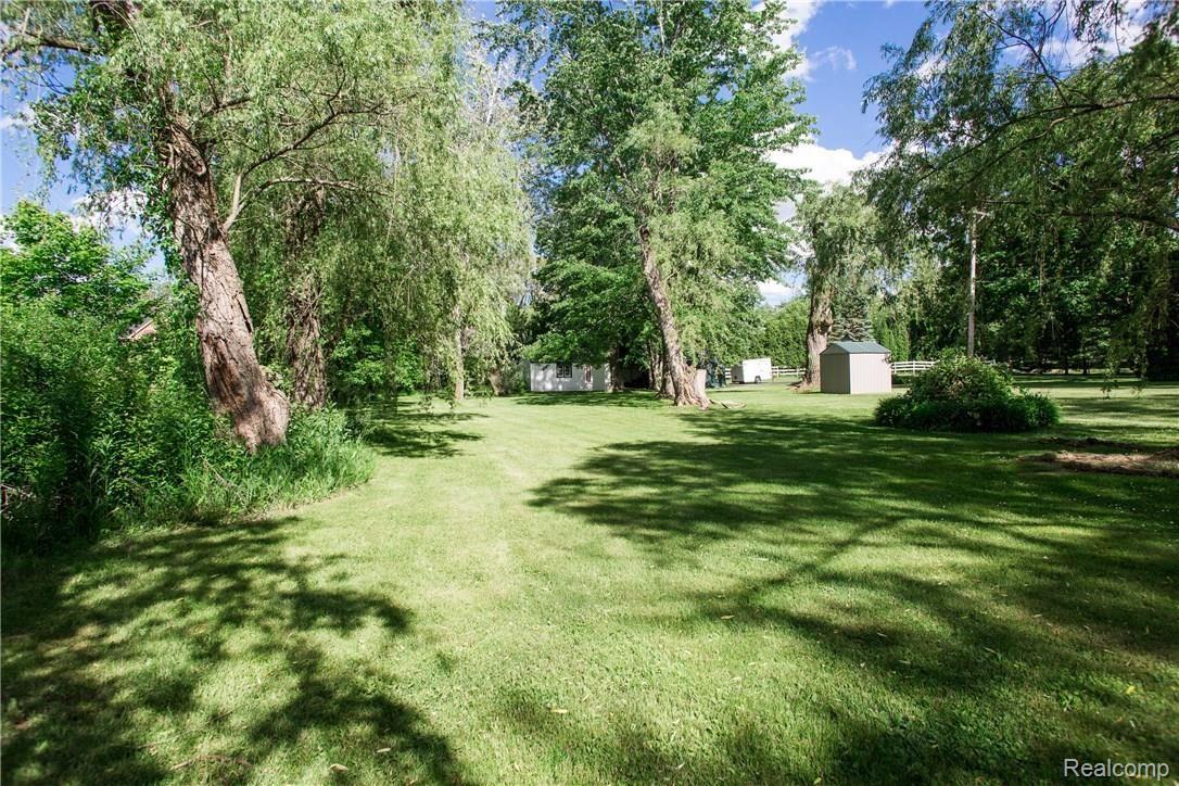 46380 West 11 Mile Road Novi, MI 48374 - Photo 21 of 31 Backyard