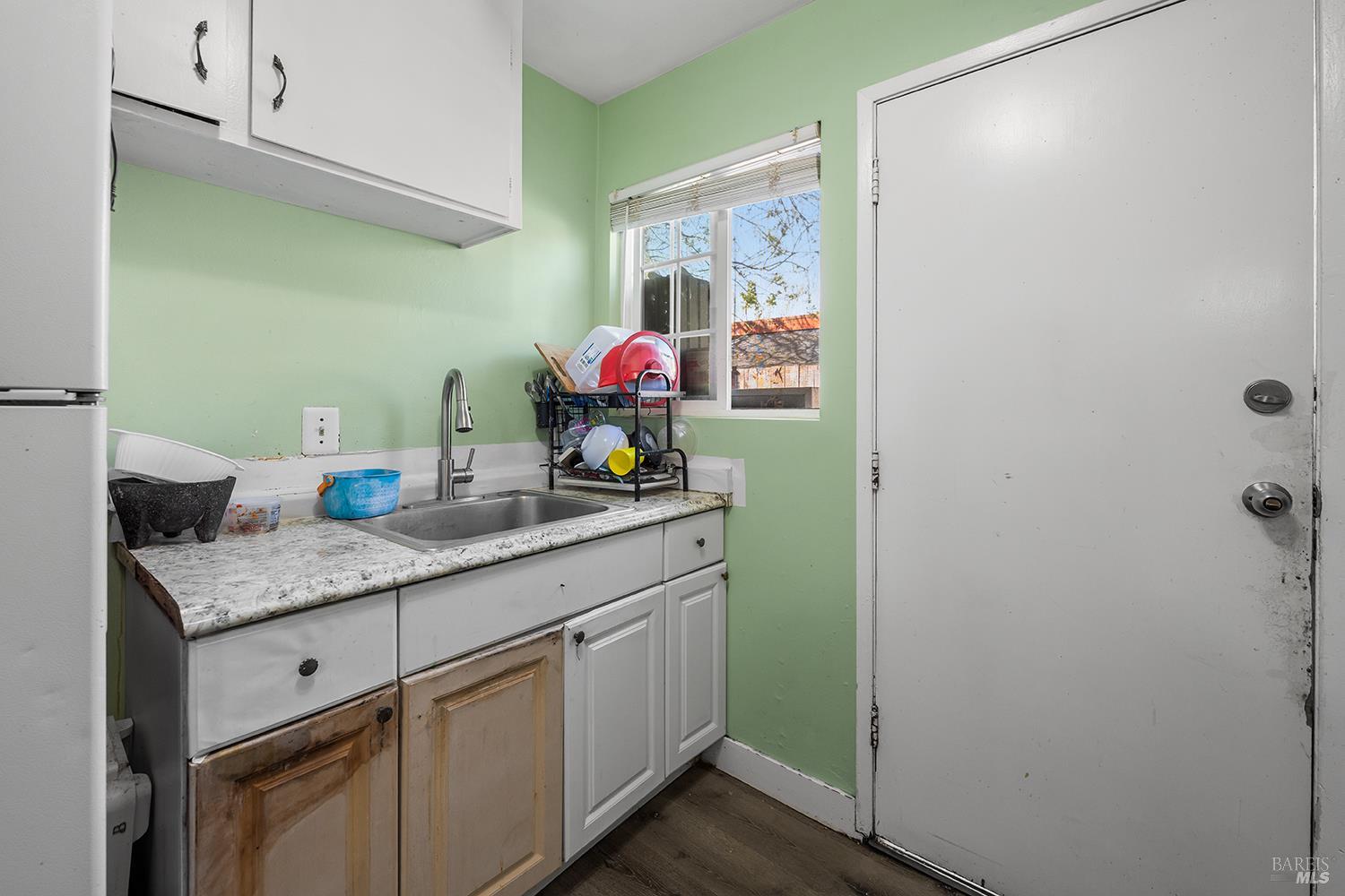 2549-2553 Corby Avenue Santa Rosa, CA 95407 - Photo 5 of 27