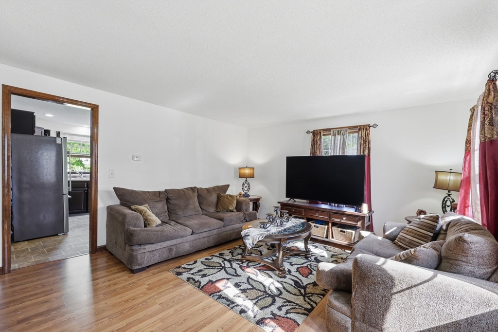 164 Arnold Avenue Springfield, MA 01119 - Photo 11 of 42