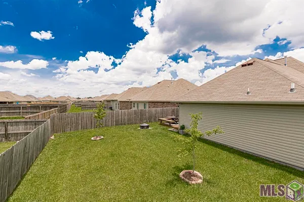 $2,200 | 15389 Mossystone Drive, Prairieville, LA 70769