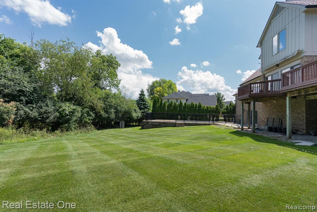 1784 Blue Grass Drive Rochester Hills, MI 48306 - Photo 5 of 72