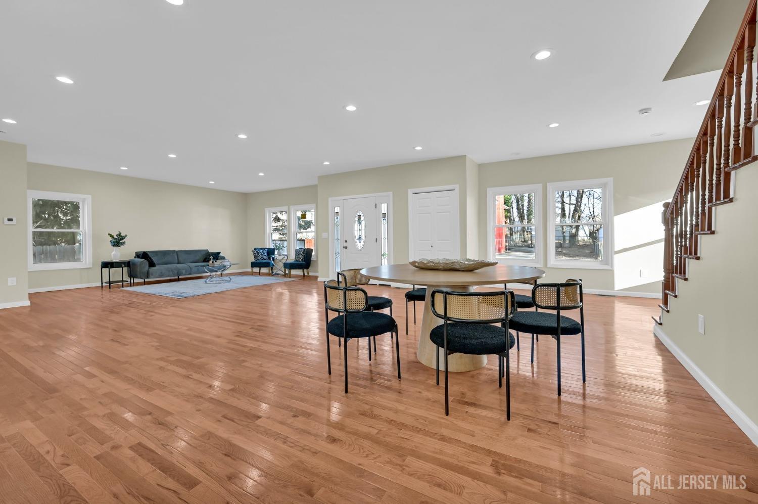 176 Easy Street Edison, NJ 08817 - Photo 16 of 56