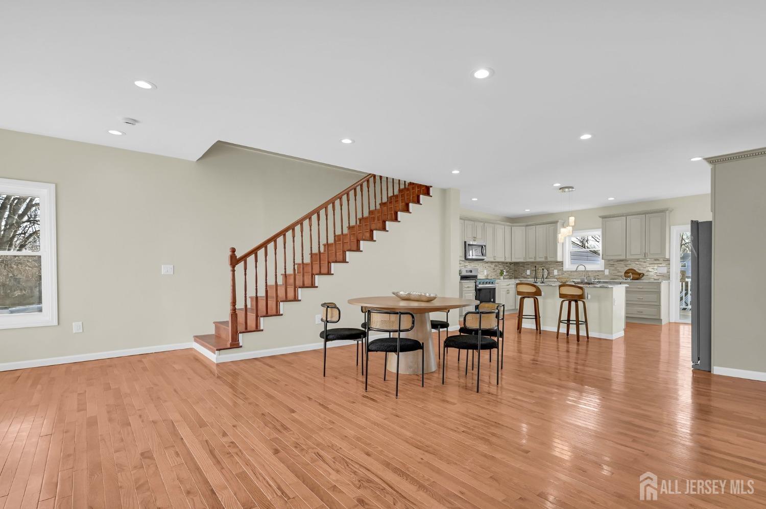 176 Easy Street Edison, NJ 08817 - Photo 18 of 56