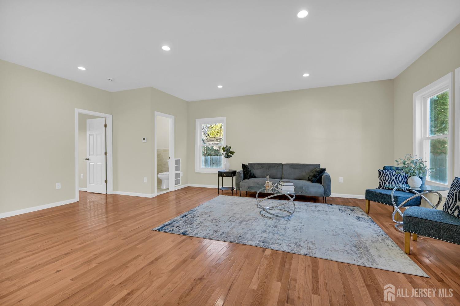 176 Easy Street Edison, NJ 08817 - Photo 19 of 56