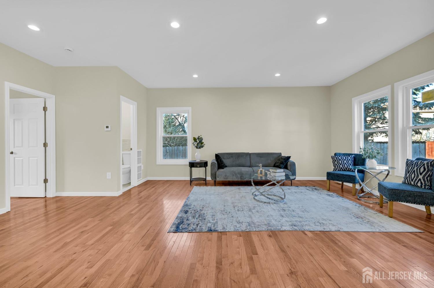 176 Easy Street Edison, NJ 08817 - Photo 20 of 56