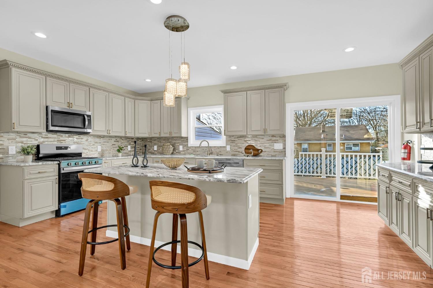 176 Easy Street Edison, NJ 08817 - Photo 21 of 56