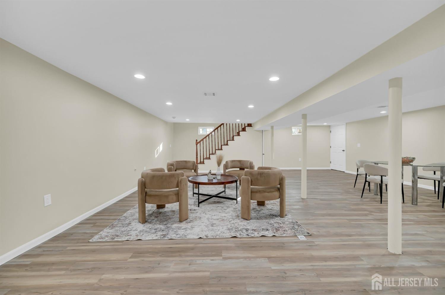 176 Easy Street Edison, NJ 08817 - Photo 30 of 56