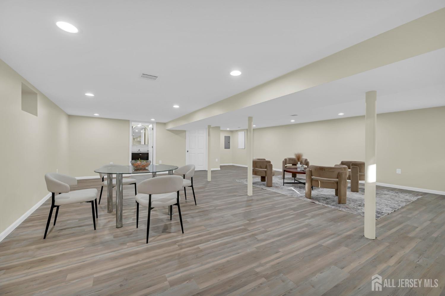 176 Easy Street Edison, NJ 08817 - Photo 32 of 56