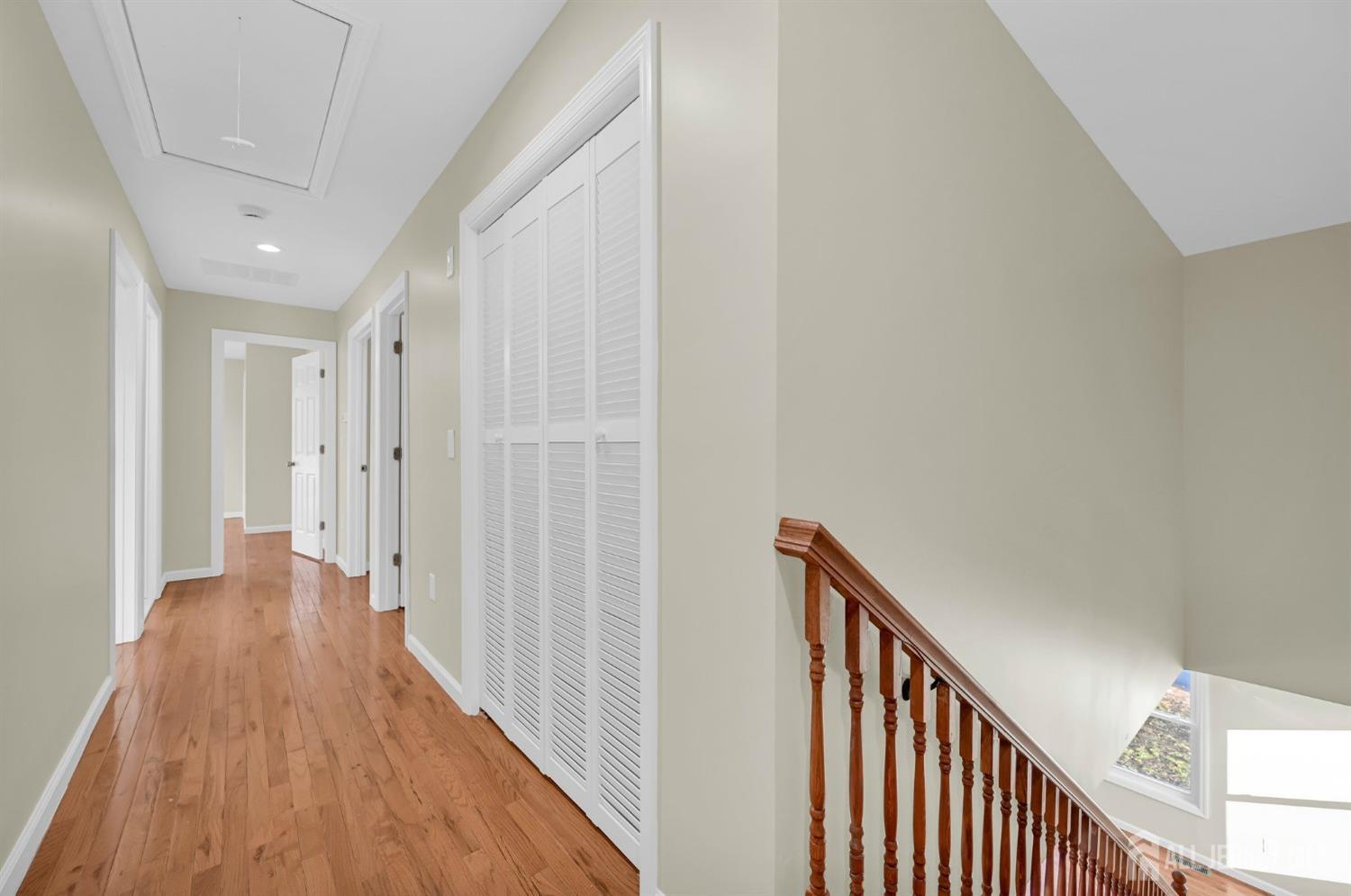 176 Easy Street Edison, NJ 08817 - Photo 34 of 56