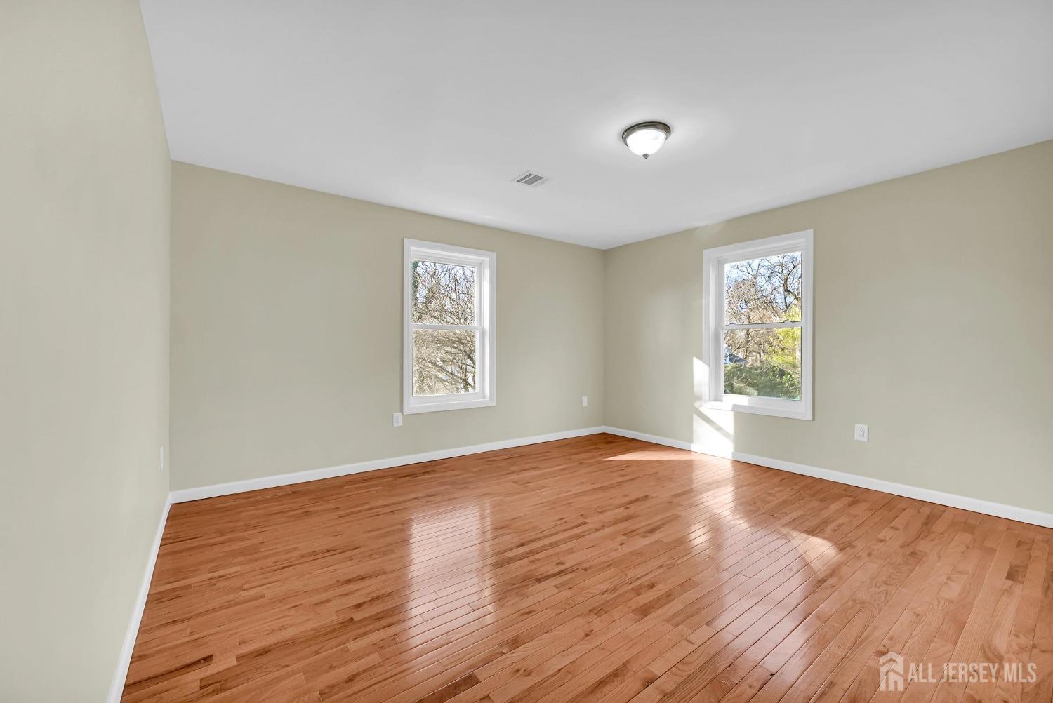 176 Easy Street Edison, NJ 08817 - Photo 44 of 56