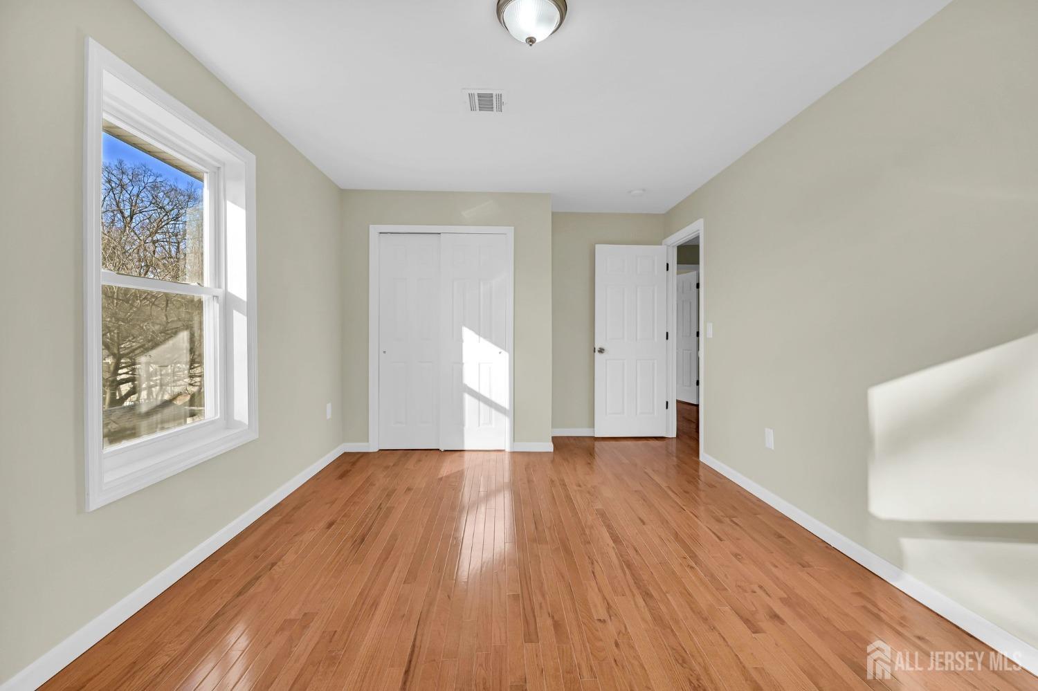 176 Easy Street Edison, NJ 08817 - Photo 48 of 56