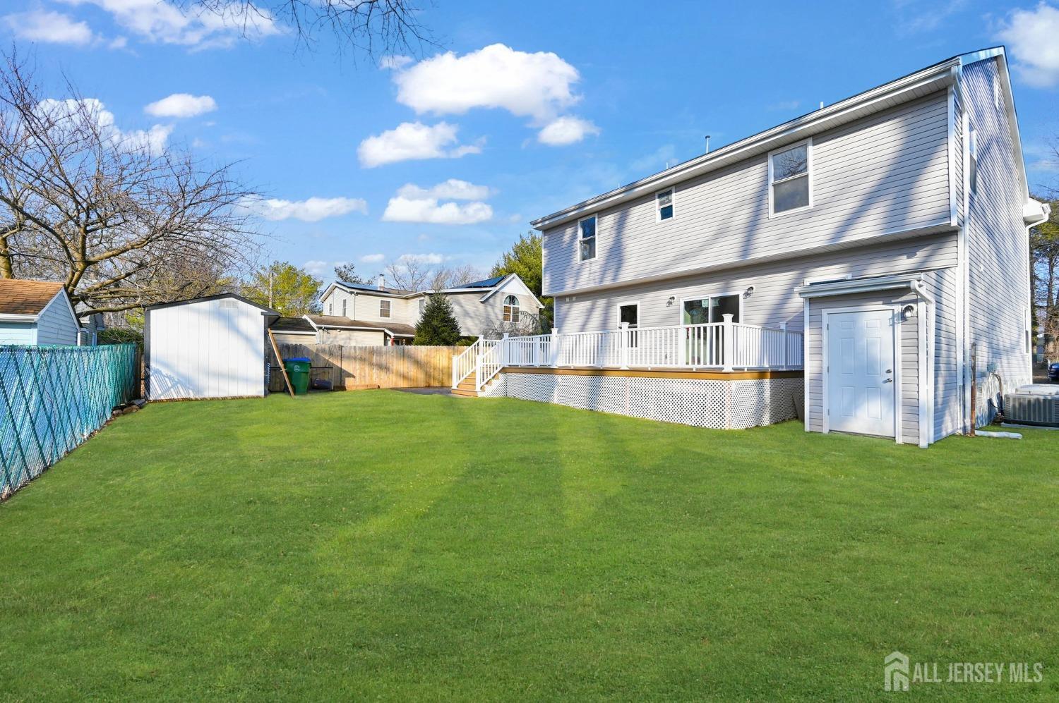 176 Easy Street Edison, NJ 08817 - Photo 51 of 56