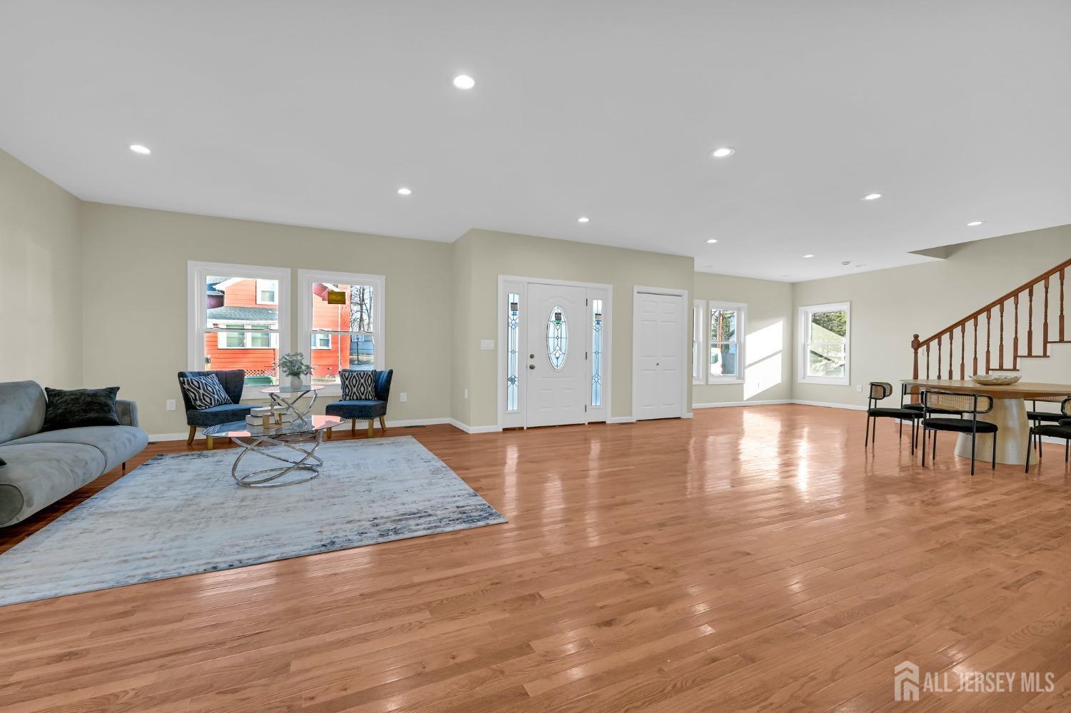 176 Easy Street Edison, NJ 08817 - Photo 8 of 56