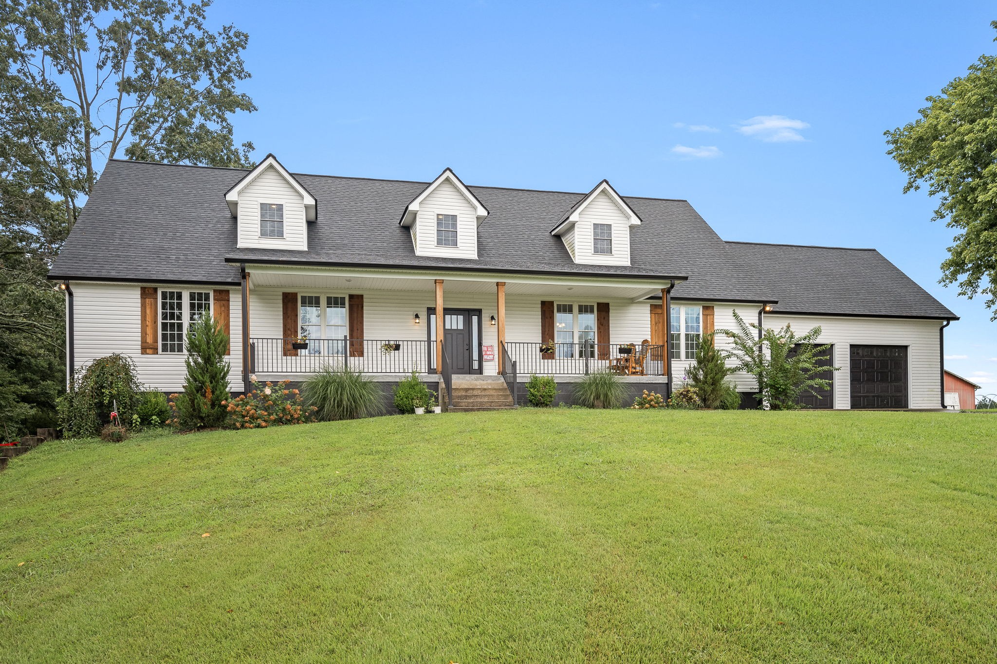 3880 Short Mountain Road Woodbury, TN 37190 - Photo 6 of 59 a view of a house with a yard and front view of a house