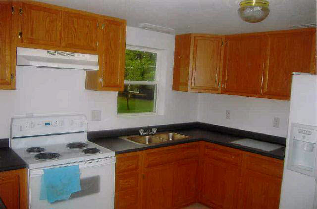 705 Wayne Street Howe, IN 46746 - Photo 2 of 3 Gallery Image 2