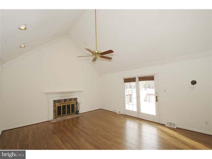 322 South Waterloo Road Devon, PA 19333 - Photo 4 of 15 Living Room