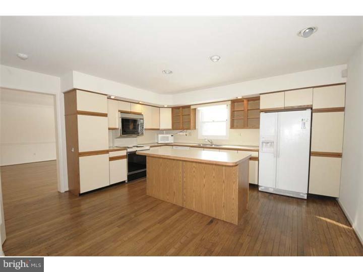 322 South Waterloo Road Devon, PA 19333 - Photo 6 of 15 Kitchen