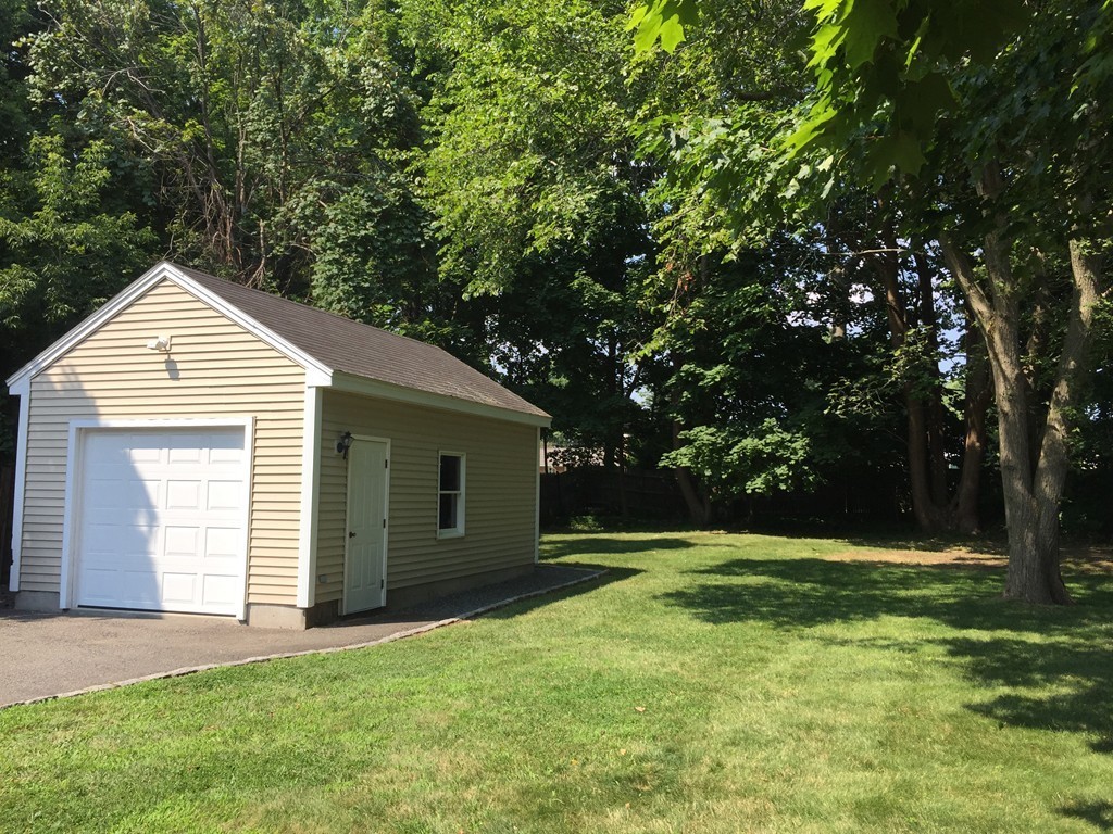 13 Cheever Street Danvers, MA 01923 - Photo 3 of 29 Gallery Image 3