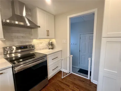 $415,000 | 5709 West 78th Street, Prairie Village, KS 66208