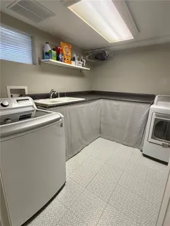 $415,000 | 5709 West 78th Street, Prairie Village, KS 66208