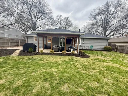 $415,000 | 5709 West 78th Street, Prairie Village, KS 66208