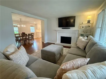 $415,000 | 5709 West 78th Street, Prairie Village, KS 66208