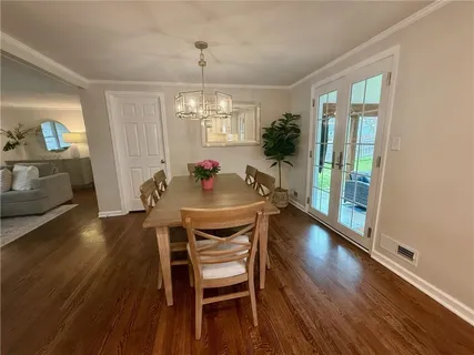 $415,000 | 5709 West 78th Street, Prairie Village, KS 66208