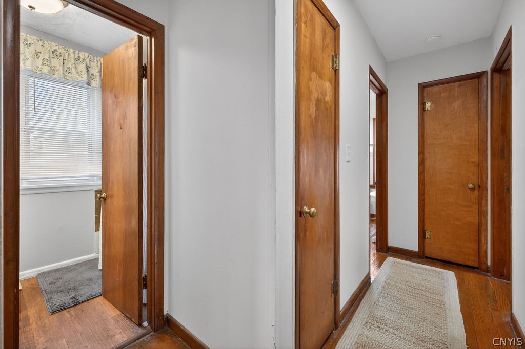 318 Seeley Road Syracuse, NY 13224 - Photo 15 of 29