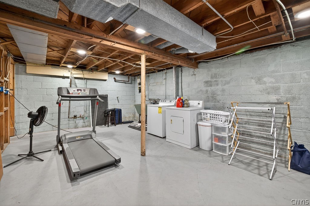 318 Seeley Road Syracuse, NY 13224 - Photo 25 of 29