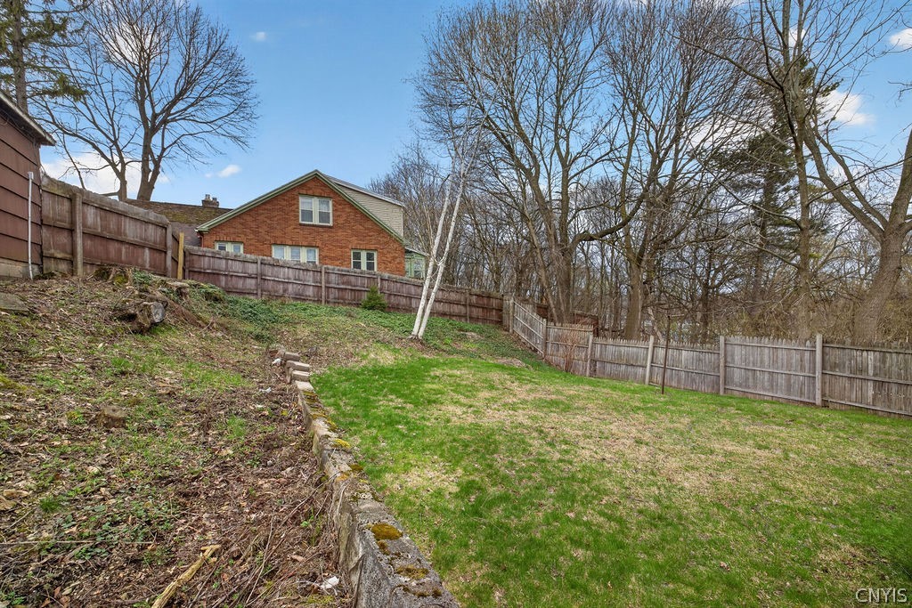 318 Seeley Road Syracuse, NY 13224 - Photo 27 of 29
