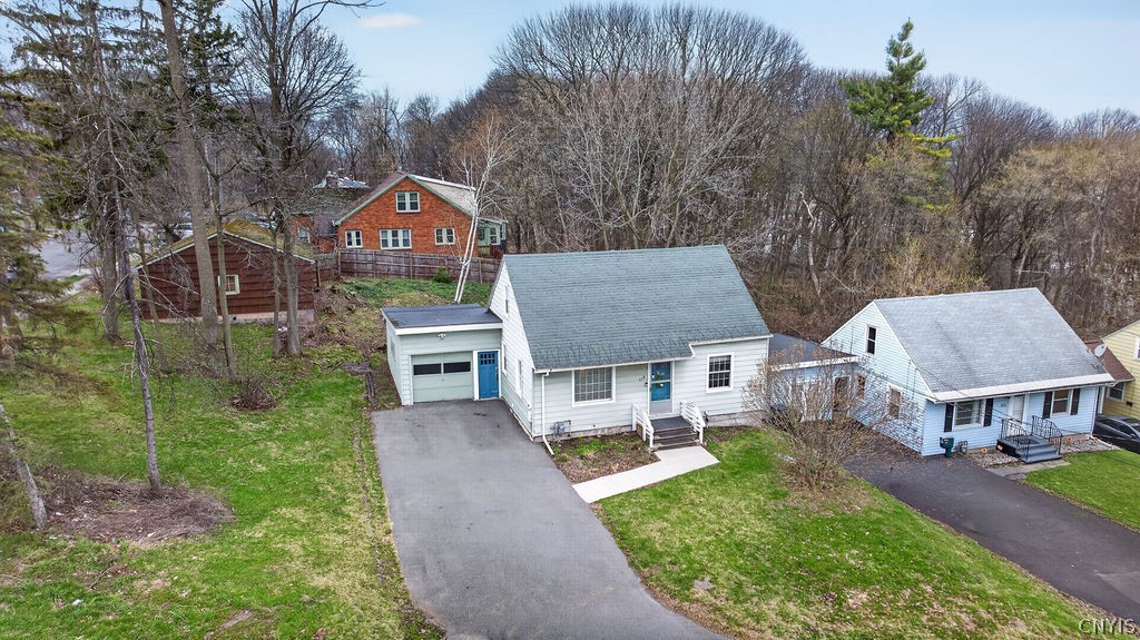 318 Seeley Road Syracuse, NY 13224 - Photo 3 of 29