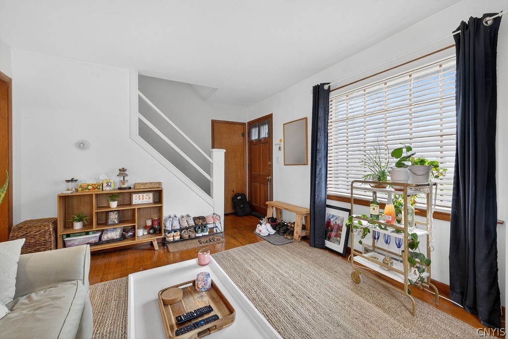 318 Seeley Road Syracuse, NY 13224 - Photo 6 of 29