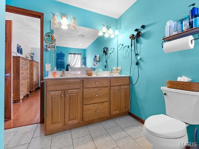 $455,000 | 304 Torrington Lane, Freeburg, IL 62243