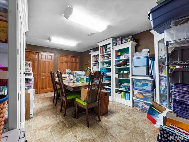 $455,000 | 304 Torrington Lane, Freeburg, IL 62243