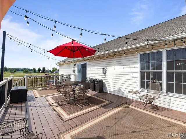 $455,000 | 304 Torrington Lane, Freeburg, IL 62243