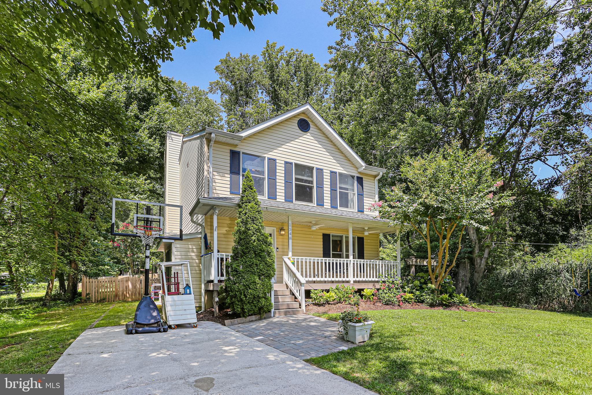 1348 Fishing Creek Road Annapolis, MD 21403 - Photo 2 of 35 Exterior front and drive
