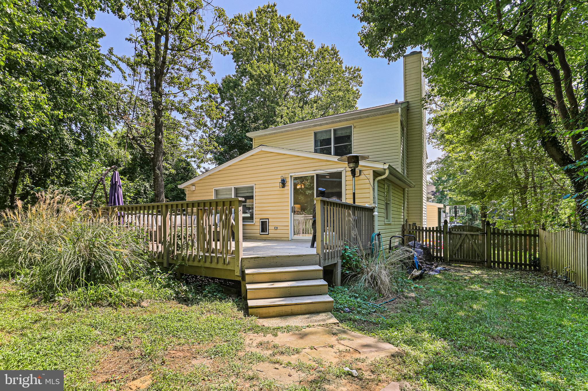 1348 Fishing Creek Road Annapolis, MD 21403 - Photo 31 of 35 Deck and yard