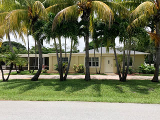 305 Southwest 3rd Street Boynton Beach, FL 33435 - Photo 3 of 25 305_Frontal View