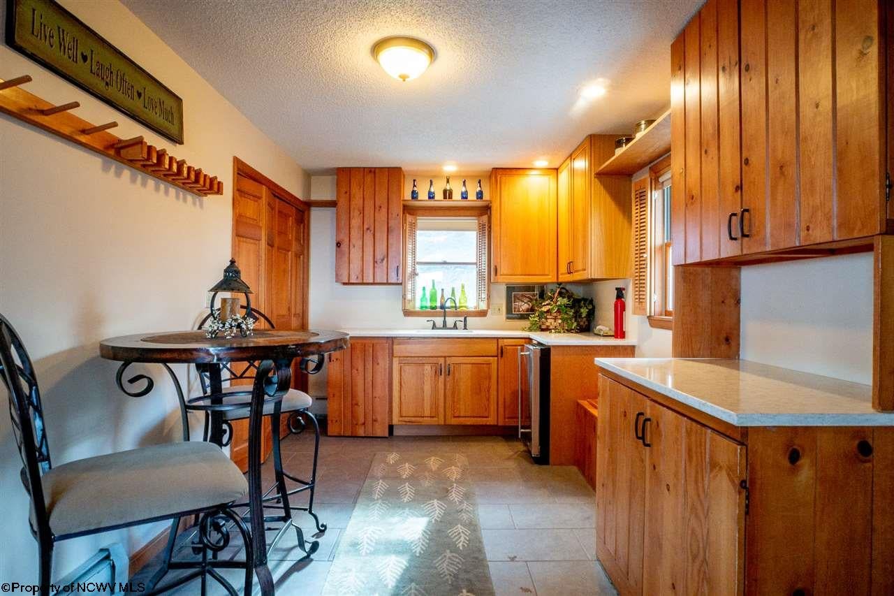 1807 Mountainside Road Davis, WV 26260 - Photo 5 of 20 Gallery Image 5