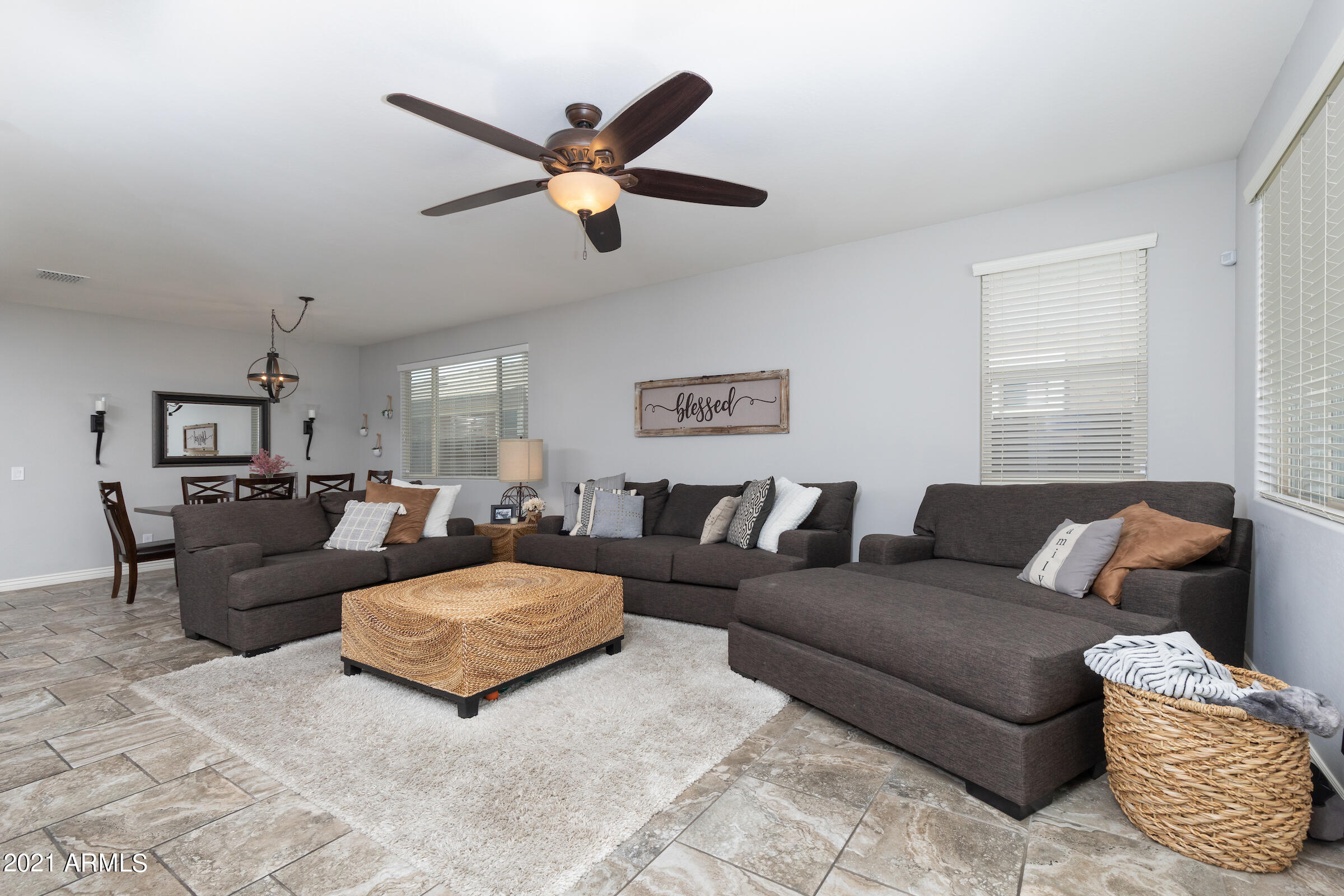 2464 East Stacey Road Gilbert, AZ 85298 - Photo 4 of 34 2464_E_Stacey_Rd_05