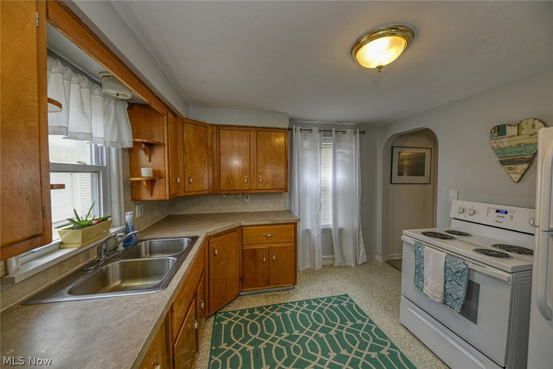 3829 Stimson Road Barberton, OH 44203 - Photo 5 of 24 Gallery Image 5