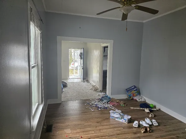 $50,000 | 307 South Poplar Street, Farina, IL 62838