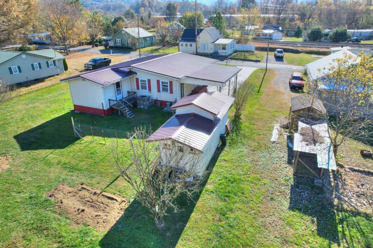 227 Old Fishery Road Erwin, TN 37650 - Photo 5 of 20 1000001713