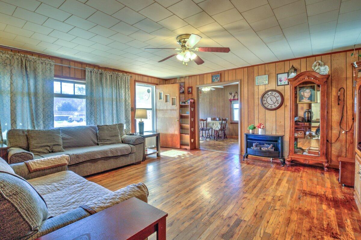 227 Old Fishery Road Erwin, TN 37650 - Photo 8 of 20 1000001719
